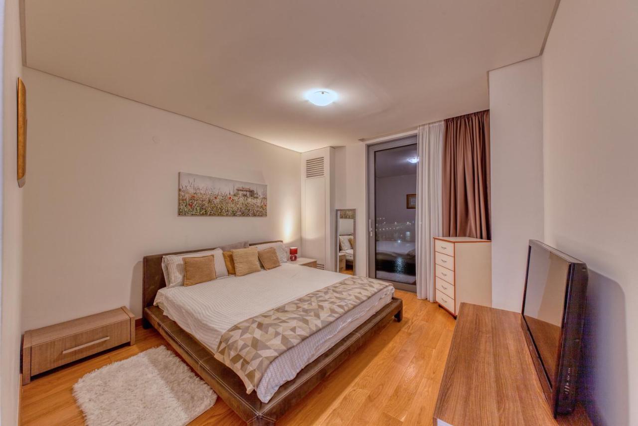 Queen Apartments Belgrade Waterfront Екстер'єр фото
