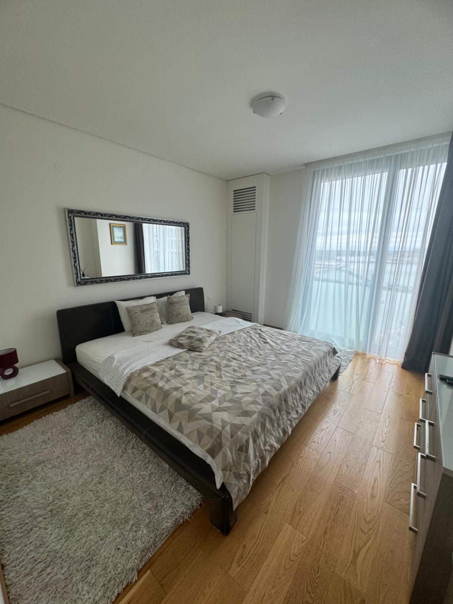 Queen Apartments Belgrade Waterfront Екстер'єр фото